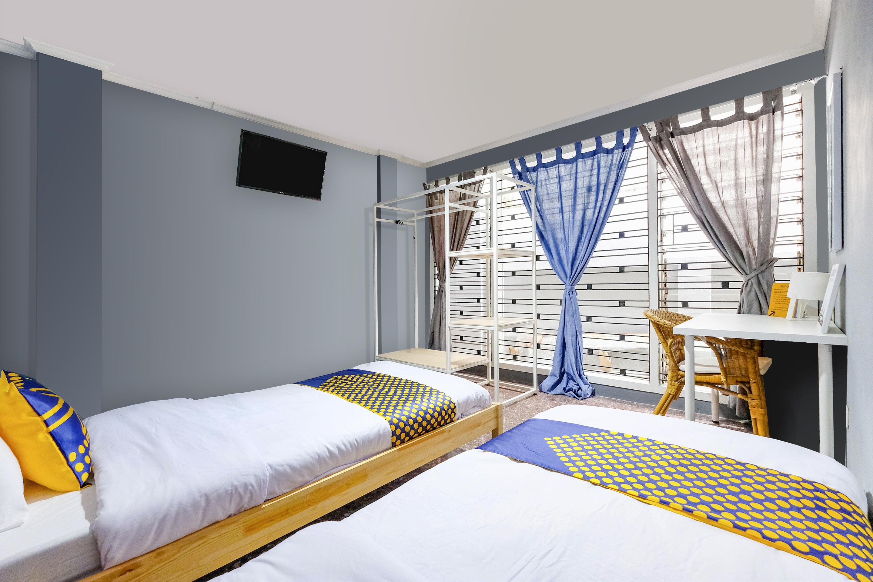 สปอต ออน 2281 โอมาโจ Hotel เซอมารัง ภายนอก รูปภาพ