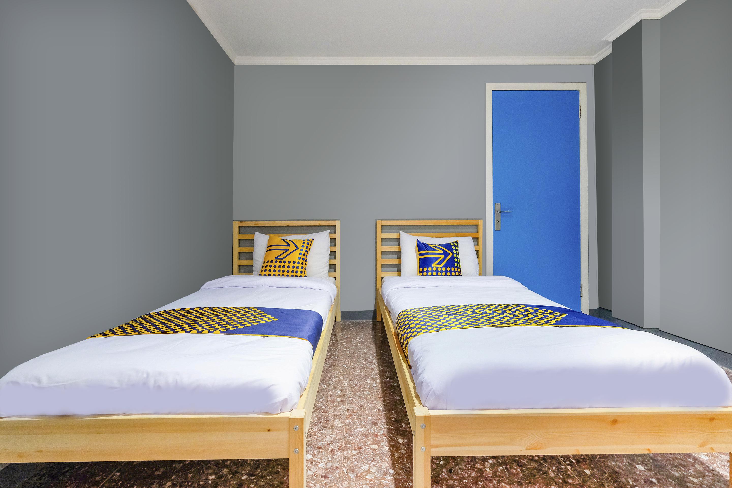สปอต ออน 2281 โอมาโจ Hotel เซอมารัง ภายนอก รูปภาพ