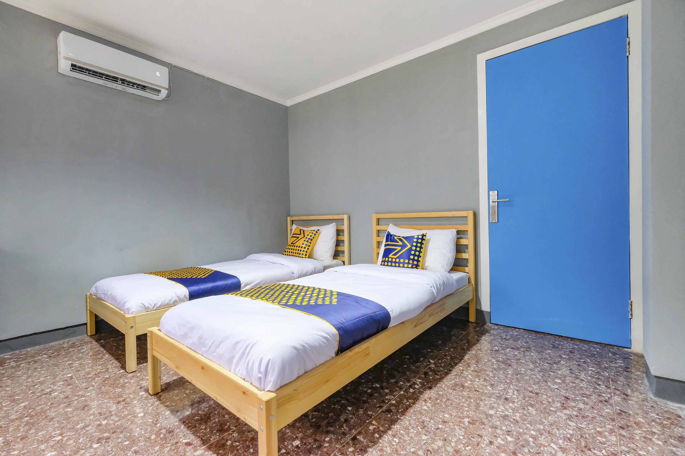 สปอต ออน 2281 โอมาโจ Hotel เซอมารัง ภายนอก รูปภาพ