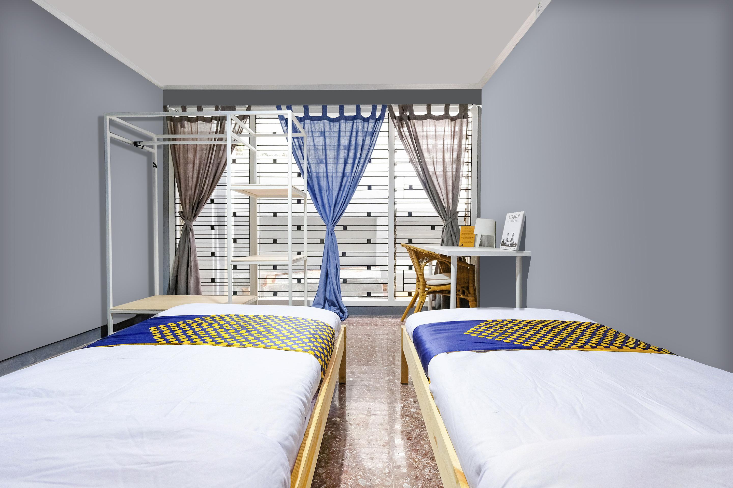 สปอต ออน 2281 โอมาโจ Hotel เซอมารัง ภายนอก รูปภาพ