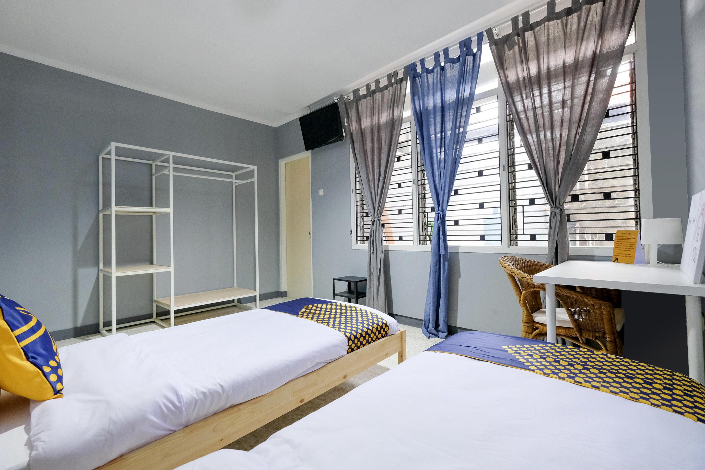 สปอต ออน 2281 โอมาโจ Hotel เซอมารัง ภายนอก รูปภาพ
