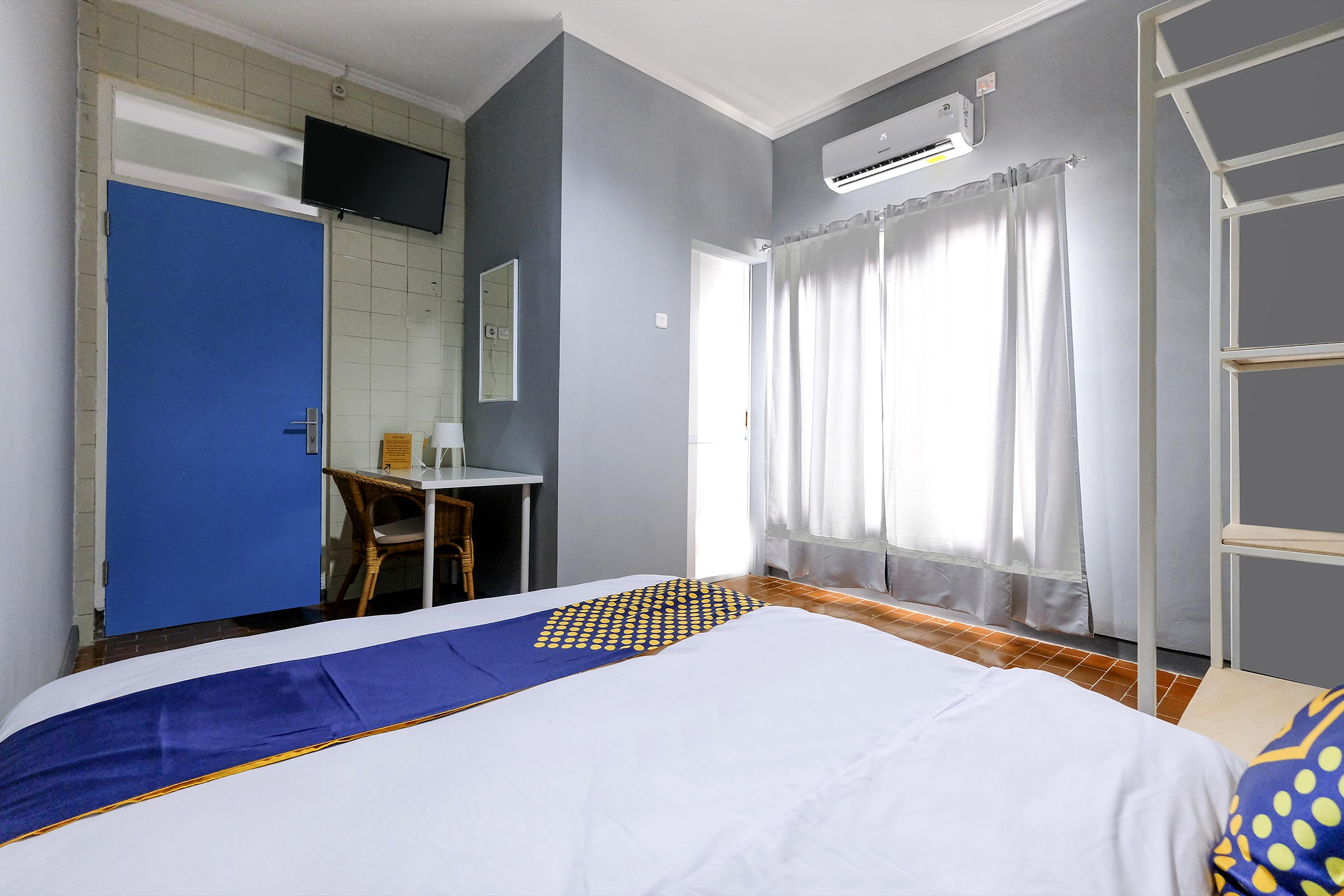 สปอต ออน 2281 โอมาโจ Hotel เซอมารัง ภายนอก รูปภาพ