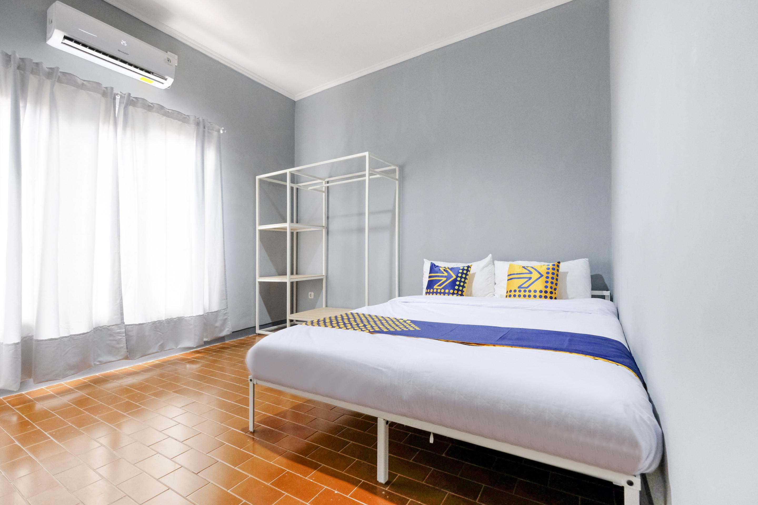 สปอต ออน 2281 โอมาโจ Hotel เซอมารัง ภายนอก รูปภาพ