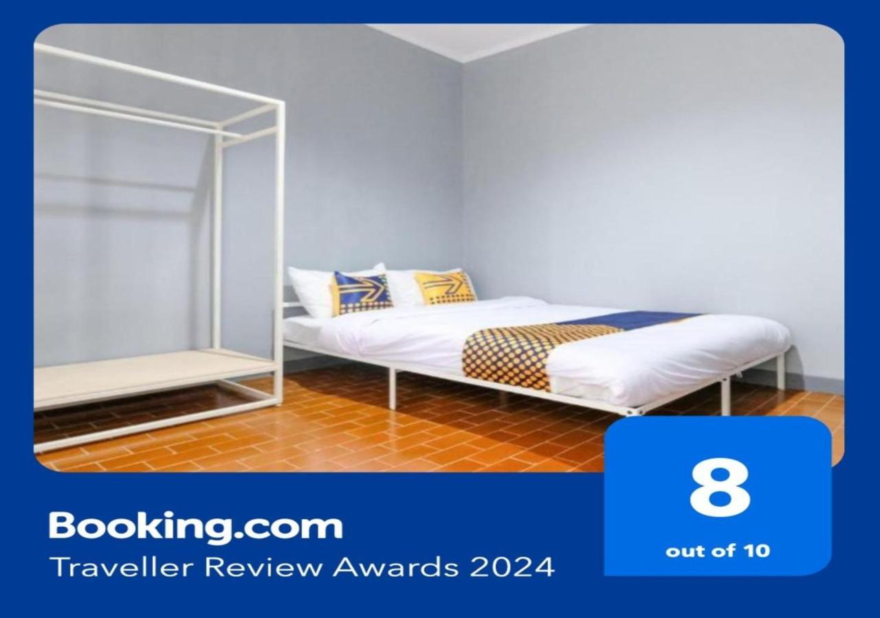 สปอต ออน 2281 โอมาโจ Hotel เซอมารัง ภายนอก รูปภาพ
